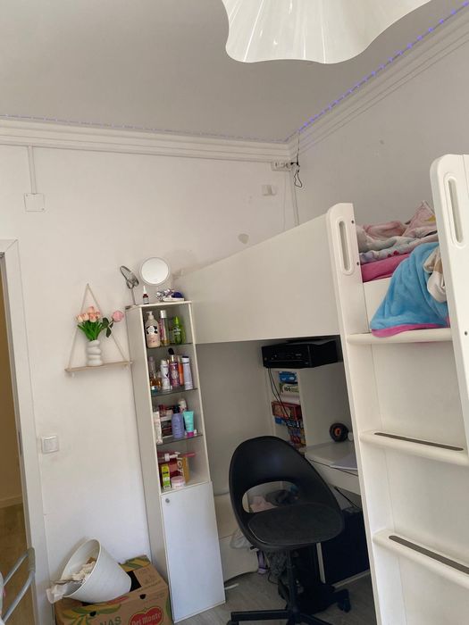 Cama alta com roupeiro  smastad