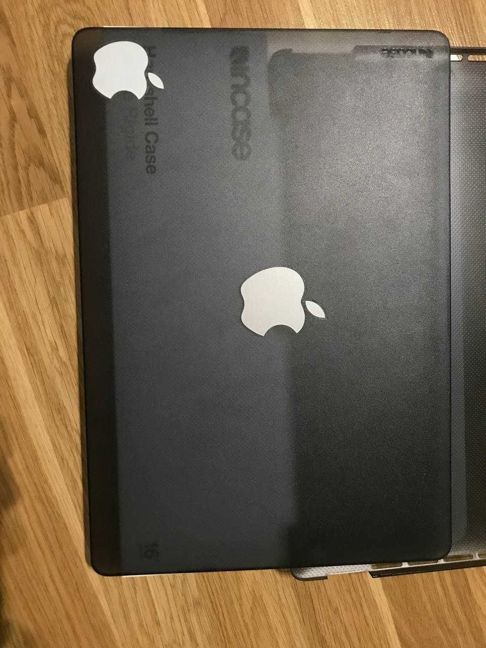 накладка на macbook pro 2019 16inch hardshell incase