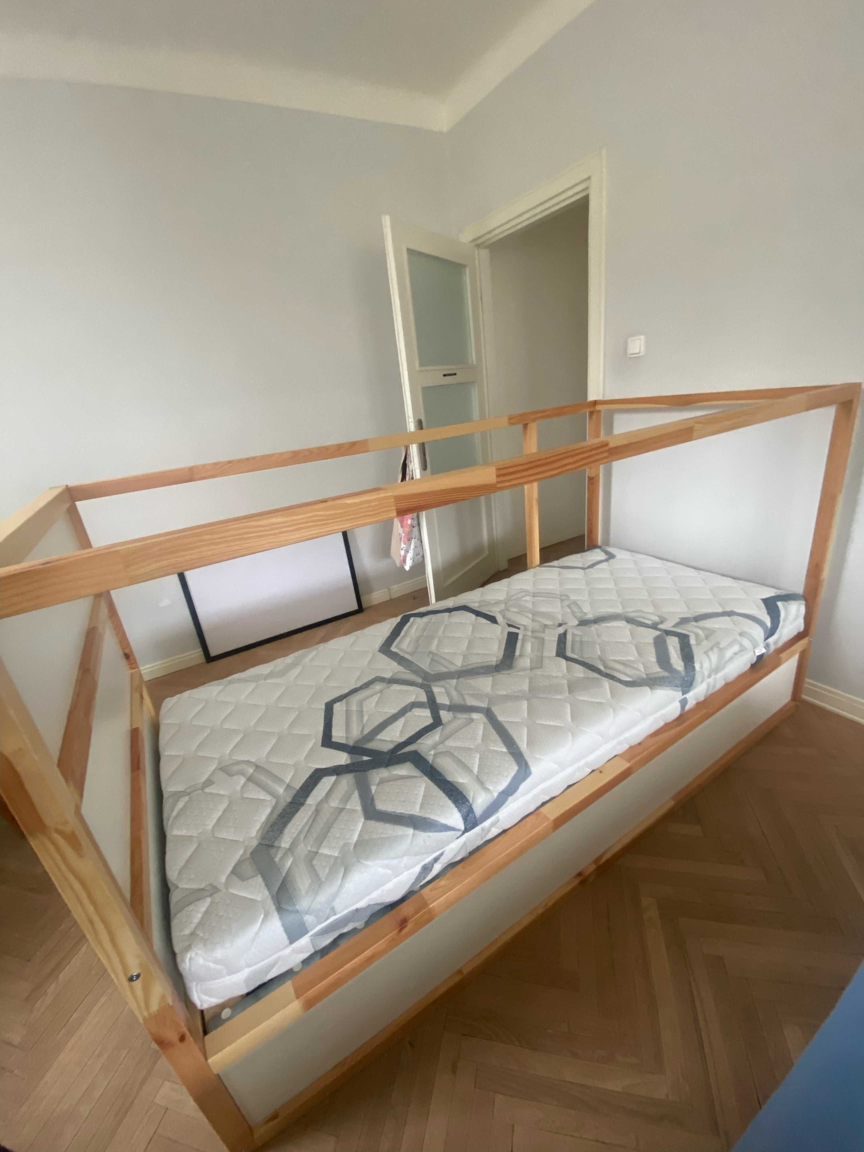 Łózko IKEA z materacem