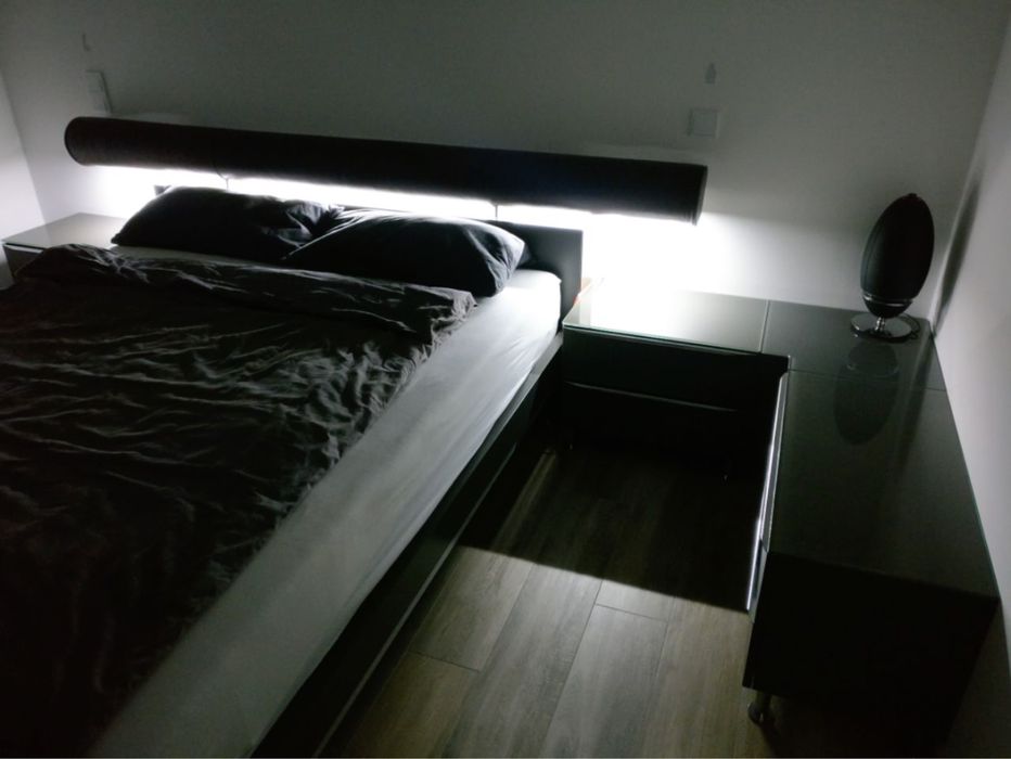 Lozko 160x200, szare, metalowe z podswietleniem LED - Huestla, Tetrrim