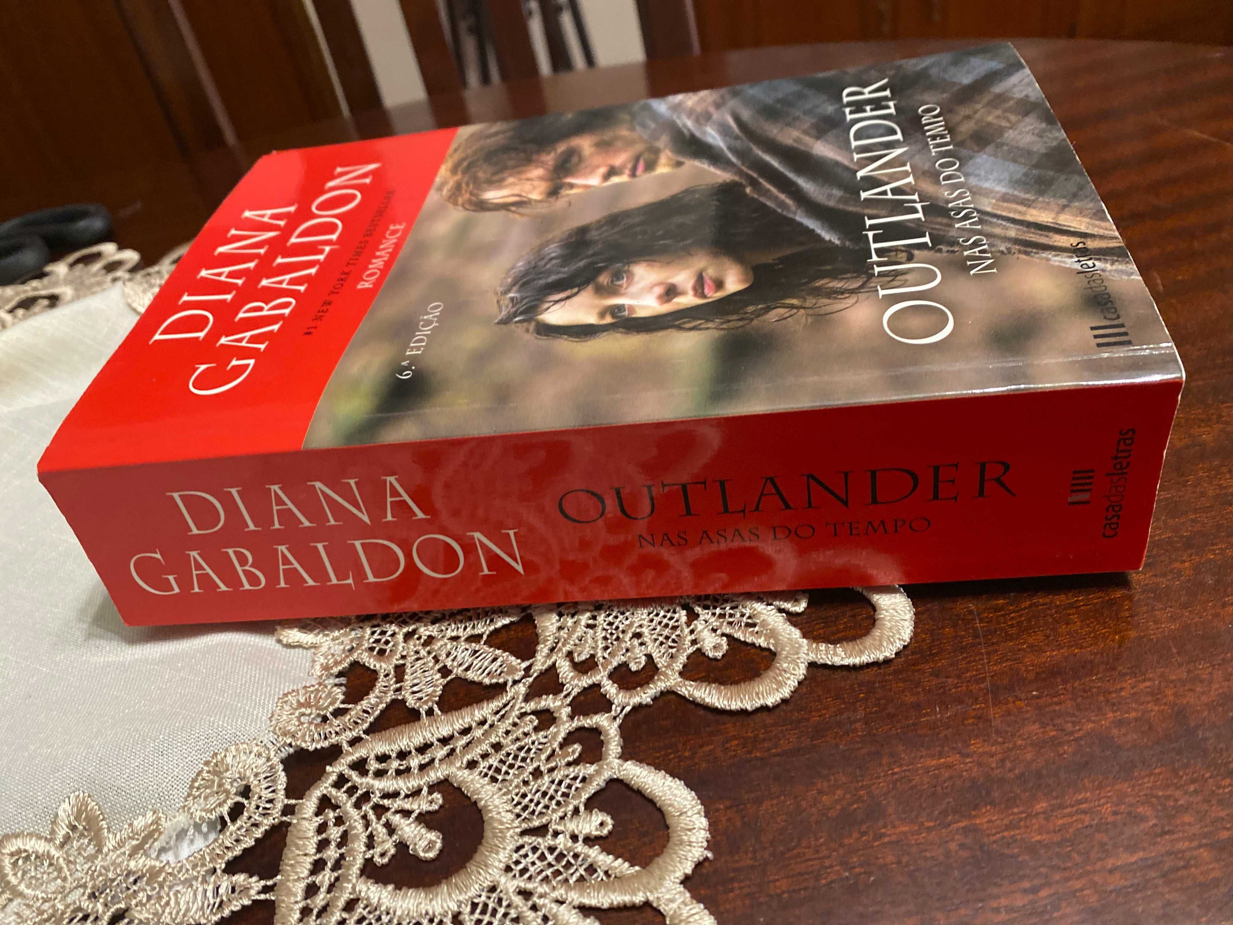 Outlander N.º 1
Nas Asas do Tempo
de Diana Gabaldon