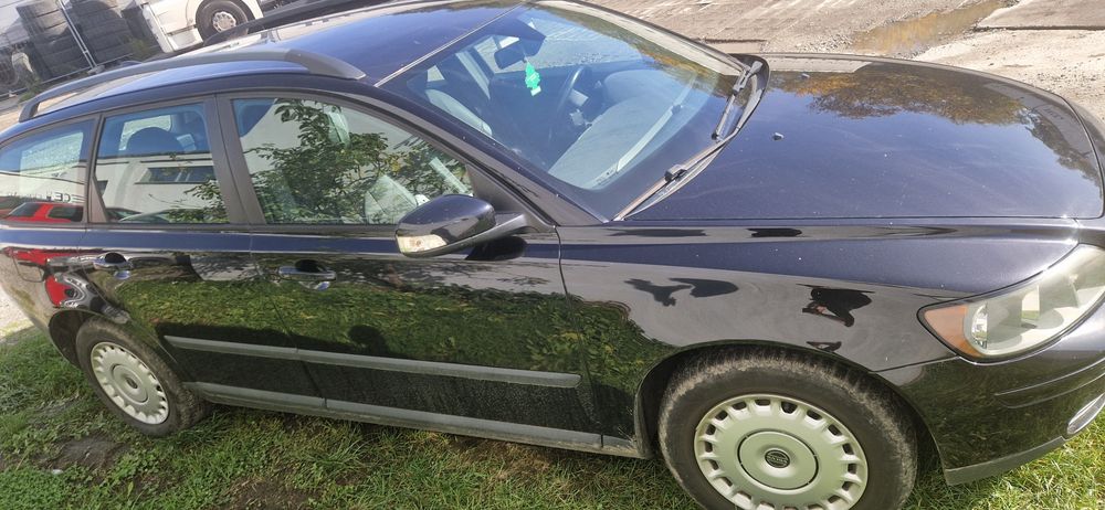 Uszkodzone VOLVO V50