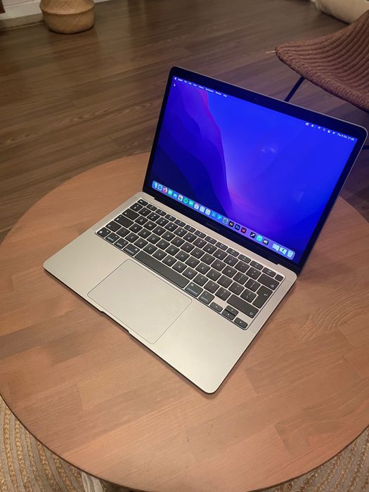 MacBook Air M1 13,3