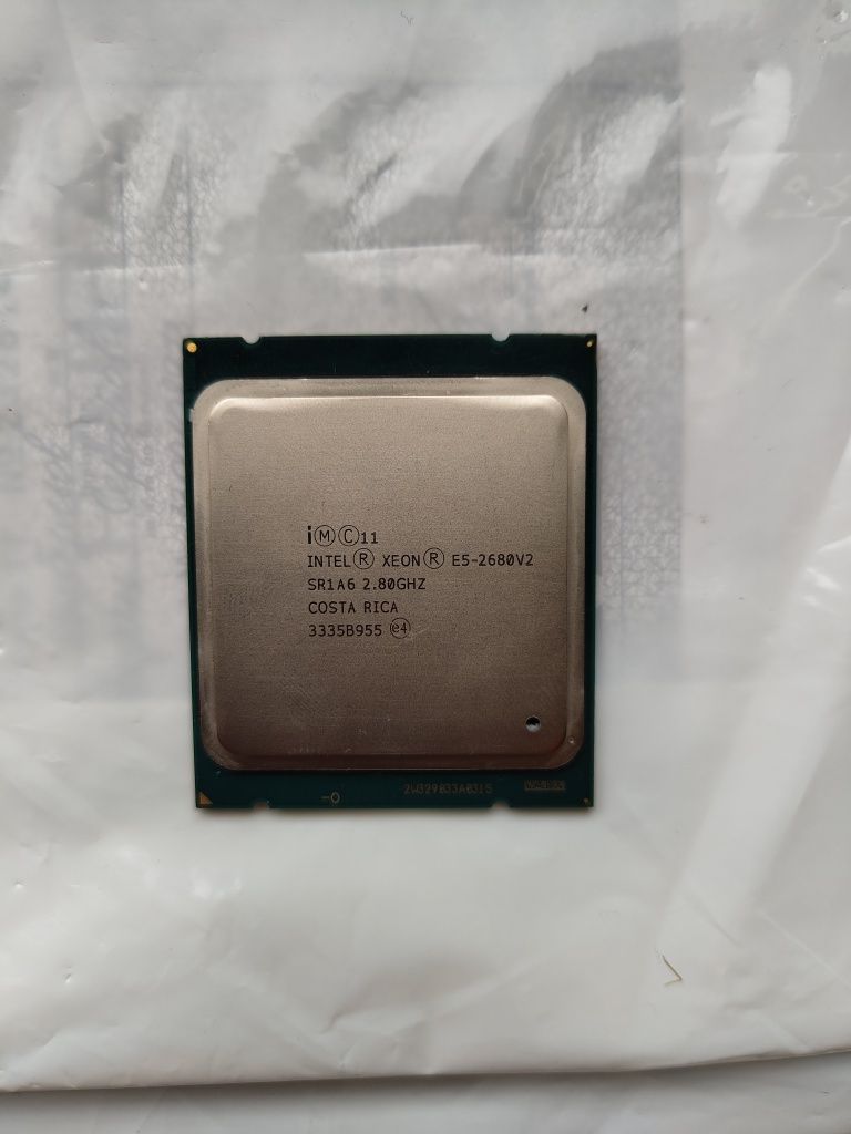 Продається  процесор Xeon e5-2630v3