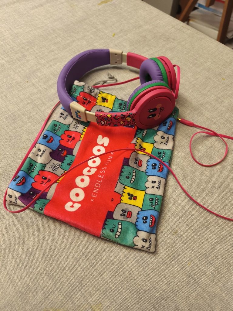 Fones (headphones) criança
