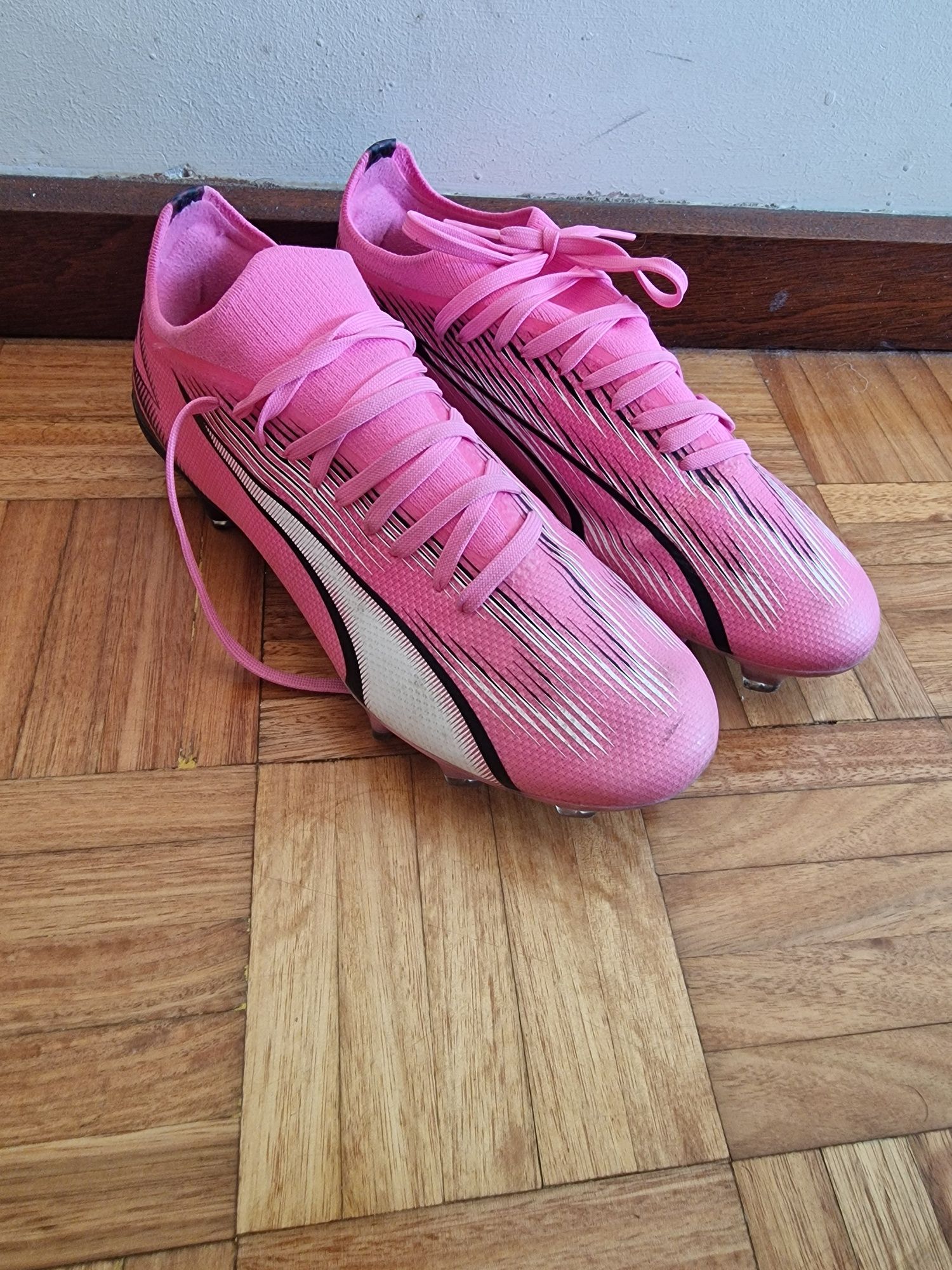 Chuteiras Puma cor de rosa