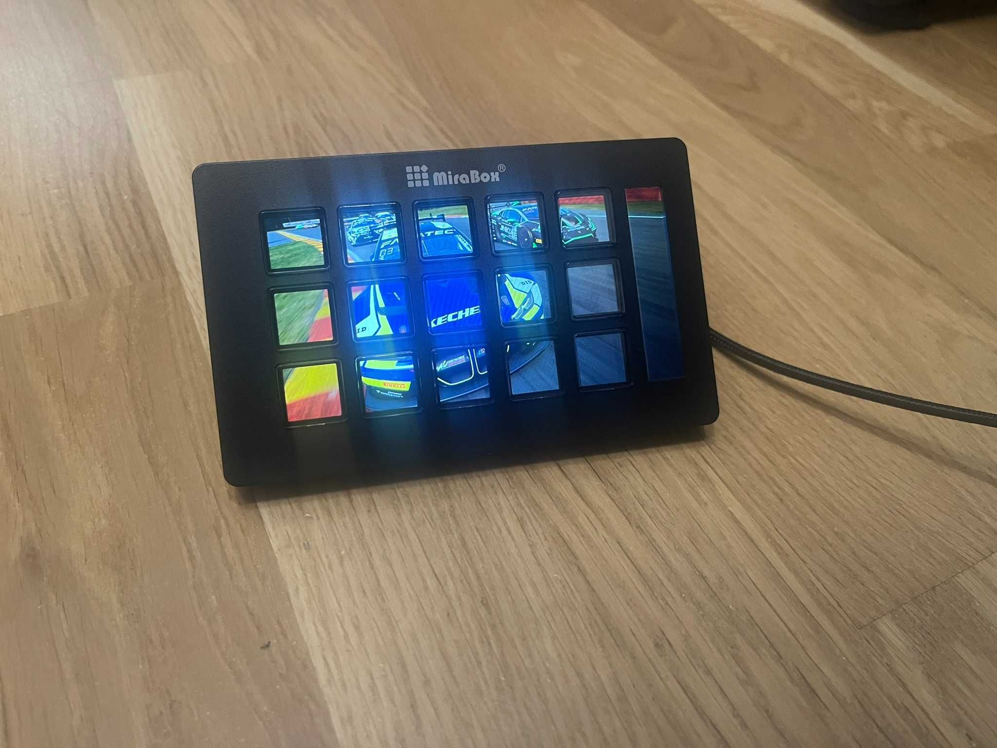 Stream Dock Mini 15 przycisków + wyświetlacz Stream Deck