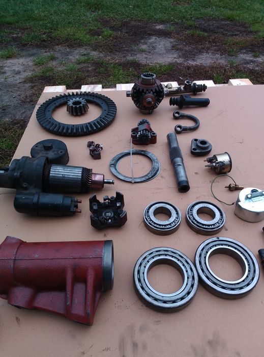Sprzedam części do c360. Mechanizm różnicowy, części podnośnika