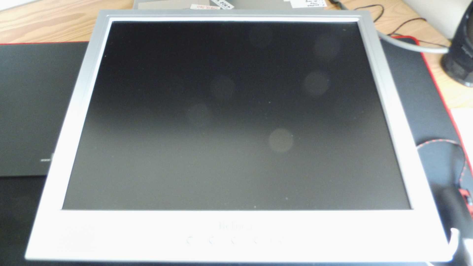 Monitor 19 cali. Do sprawdzenia !