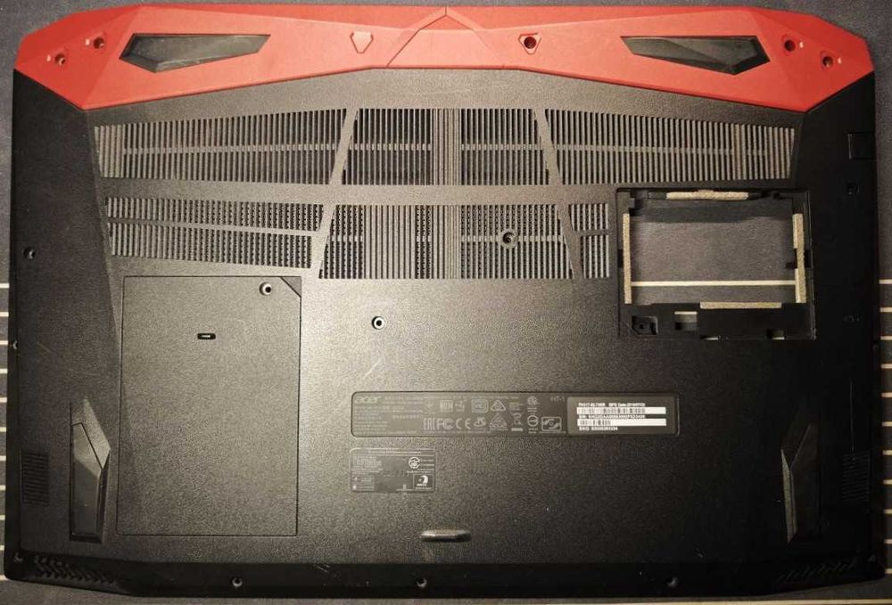 Піддон, корпус Acer Predator 17