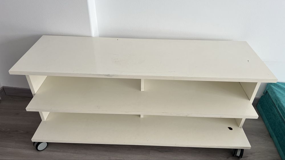 Móvel de TV branco IKEA