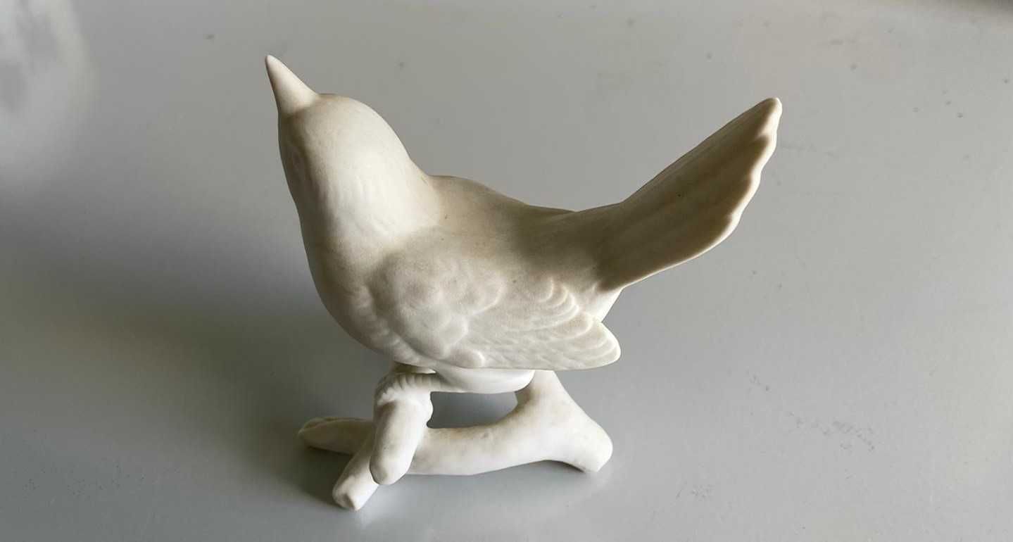 Pássaro Escultura em Biscuit Branco Vista Alegre