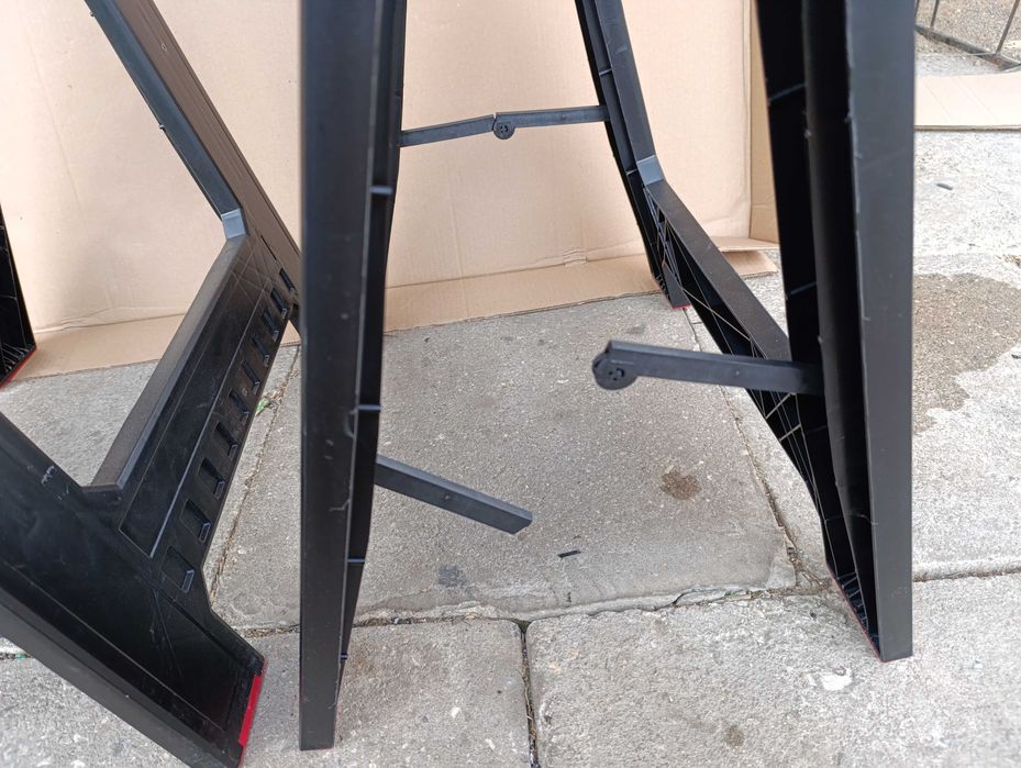 Kobyłki koziołki 2 sztuki z tworzywa sztucznego Forge Steel