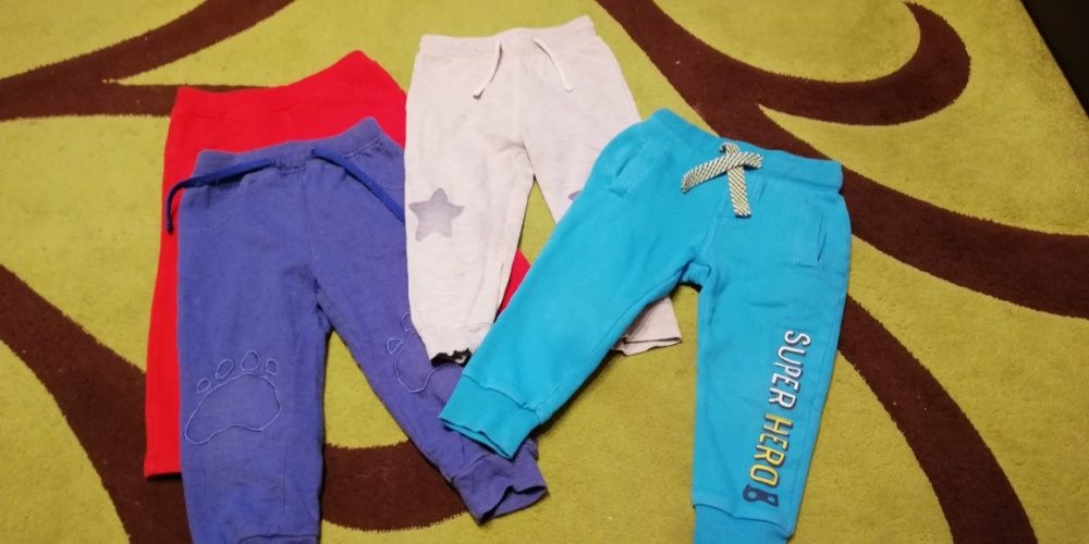 4 sztuki Spodnie dresowe spodenki dresy r. 86