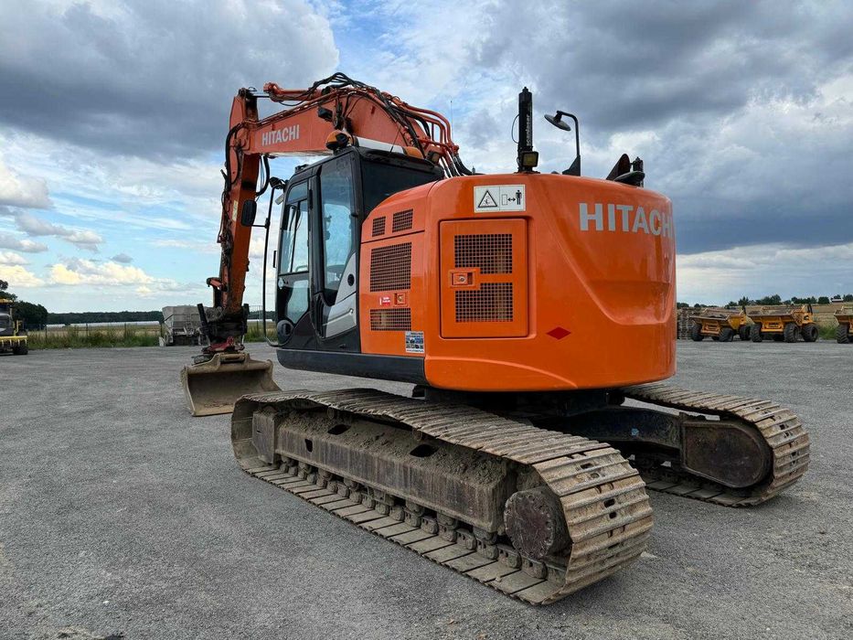 Wypożyczalnia maszyn budowlanych (wozidła, koparki, spycharki itp.)