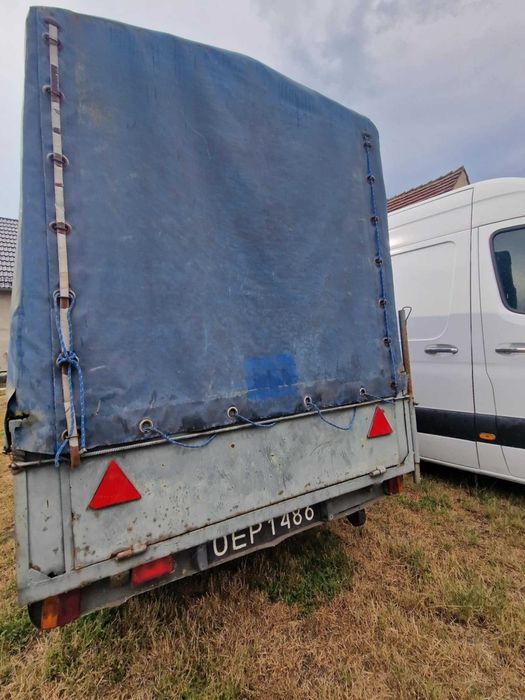 Przyczepka samochodowa z plandeką