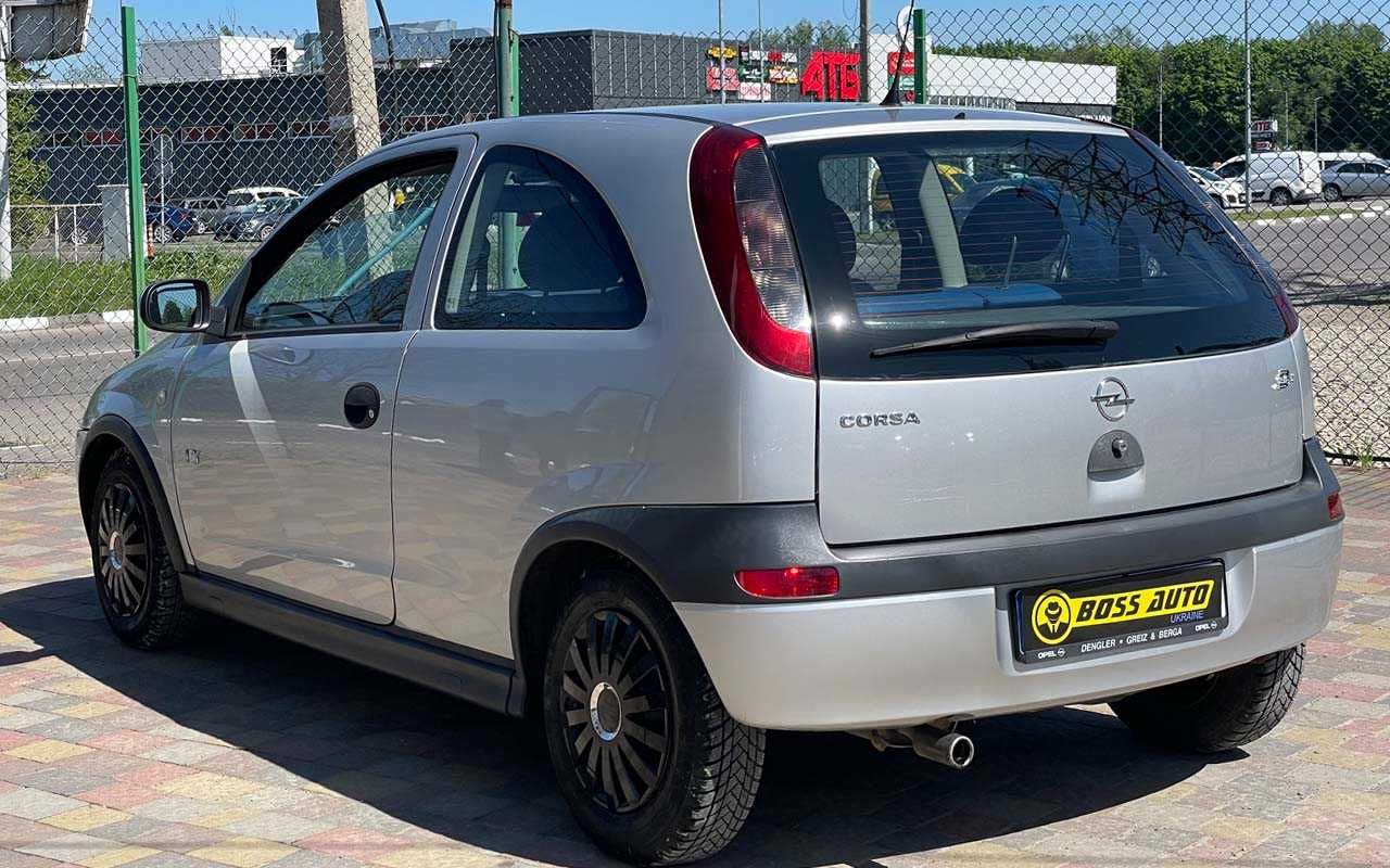 Opel Corsa 2003 року