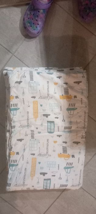 Kołdra  + poduszka do  łóżeczka