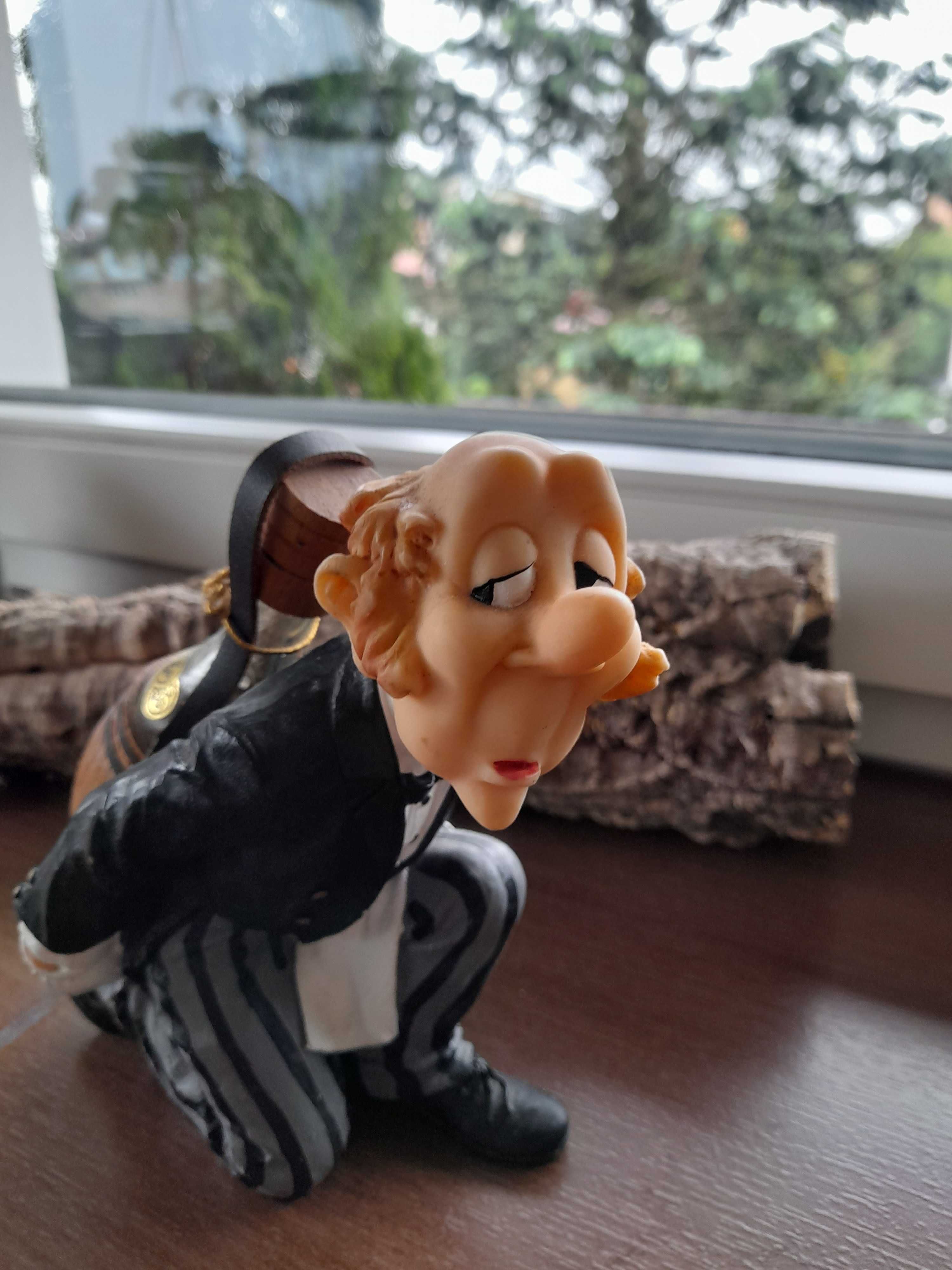 Lokaj stojak na trunki