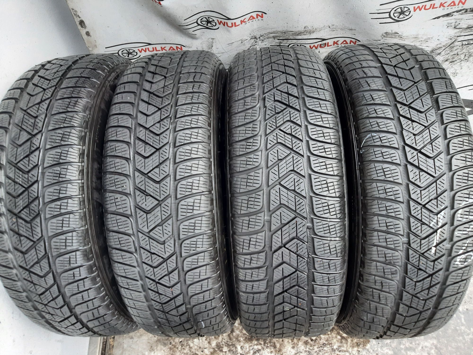 4x 225/65r17 Pirelli Scorpion Winter