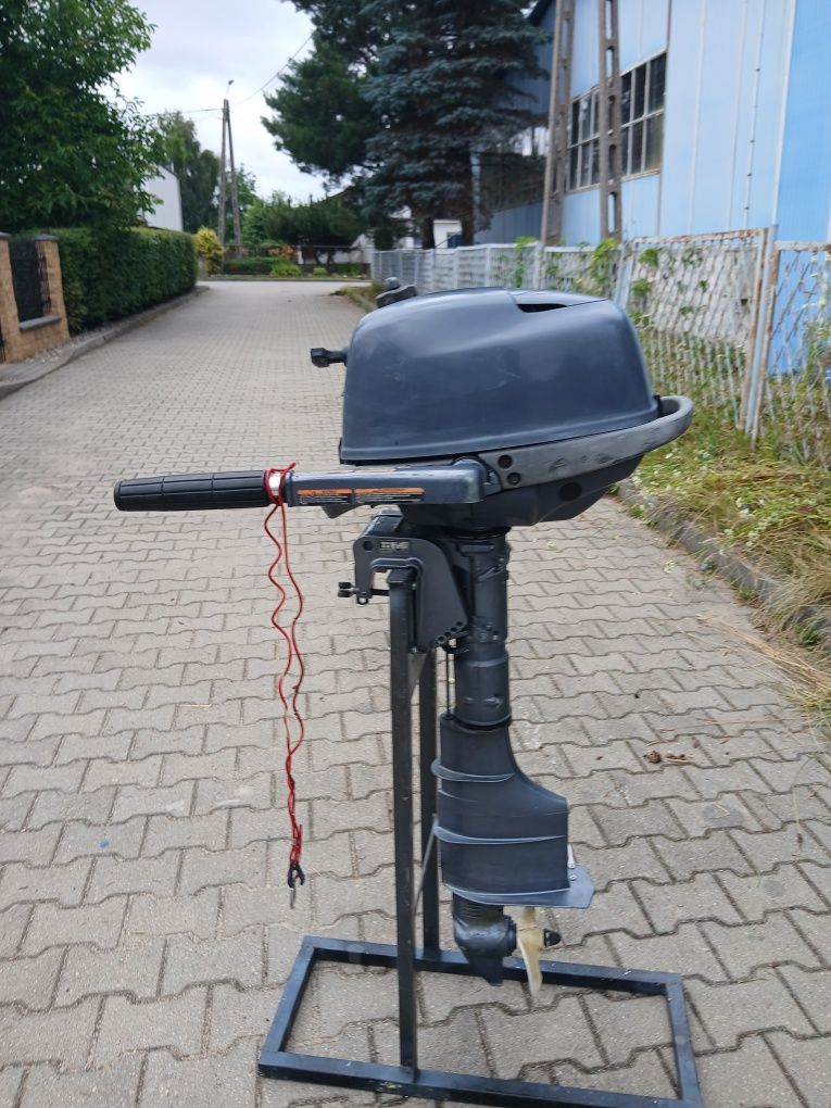 Silnik zaburtowy Yamaha 4 hp sprzedam