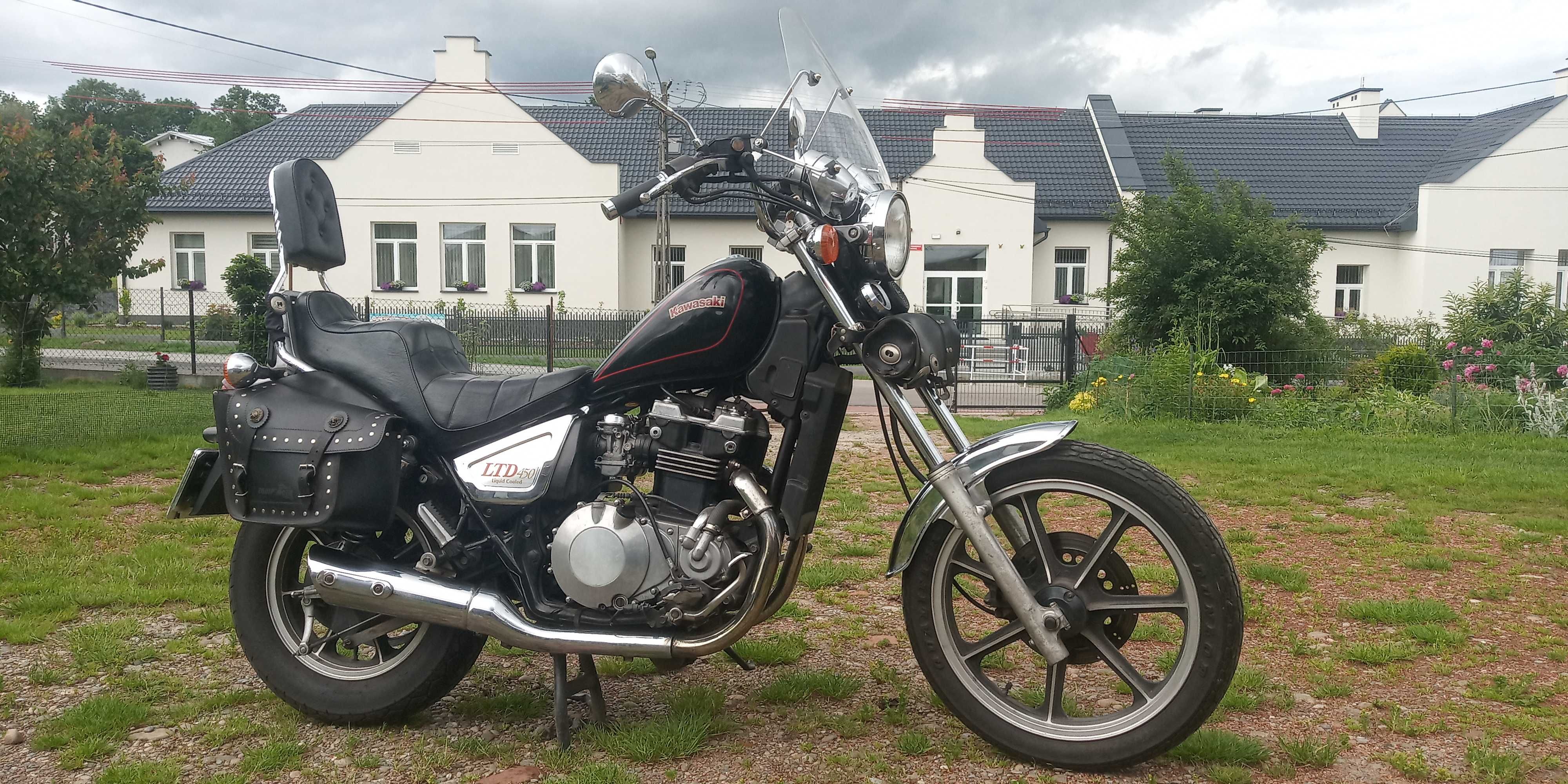 Motor Kawasaki LTD450