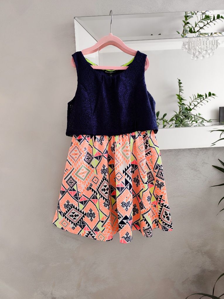 Letnia kolorowa sukienka zwiewna dla dziewczynki r.140146 sequin heart