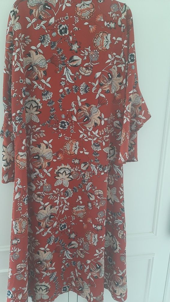 Vestido floral vermelho e bege, M,L