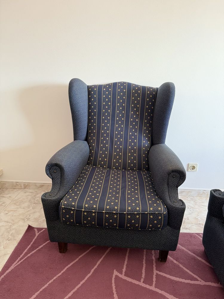 Sofa cama e poltronas