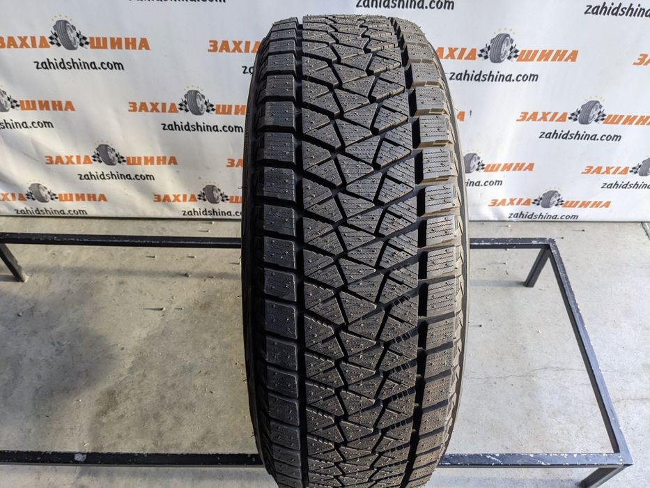 Зимова 225/60R17	Bridgestone Blizzak DM-V2 (99S) шина в новому стані