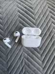 Air pods 3 stan idelany /bateria trzyma bardzo dlugo
