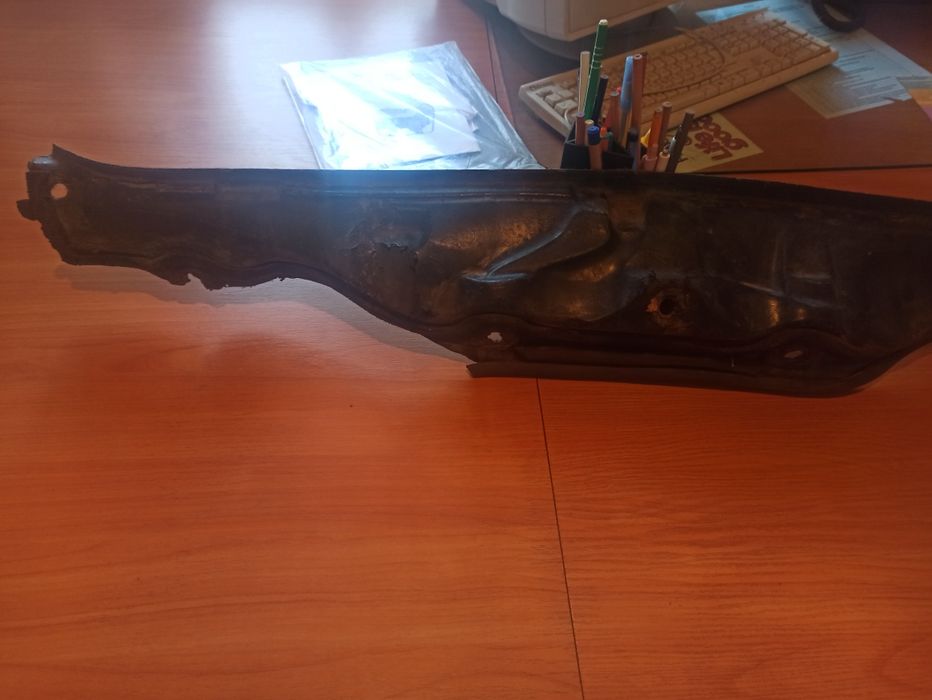 Продам оригинальный шкиф на  Рено Меган 2,двигатель 1,6 бегзин