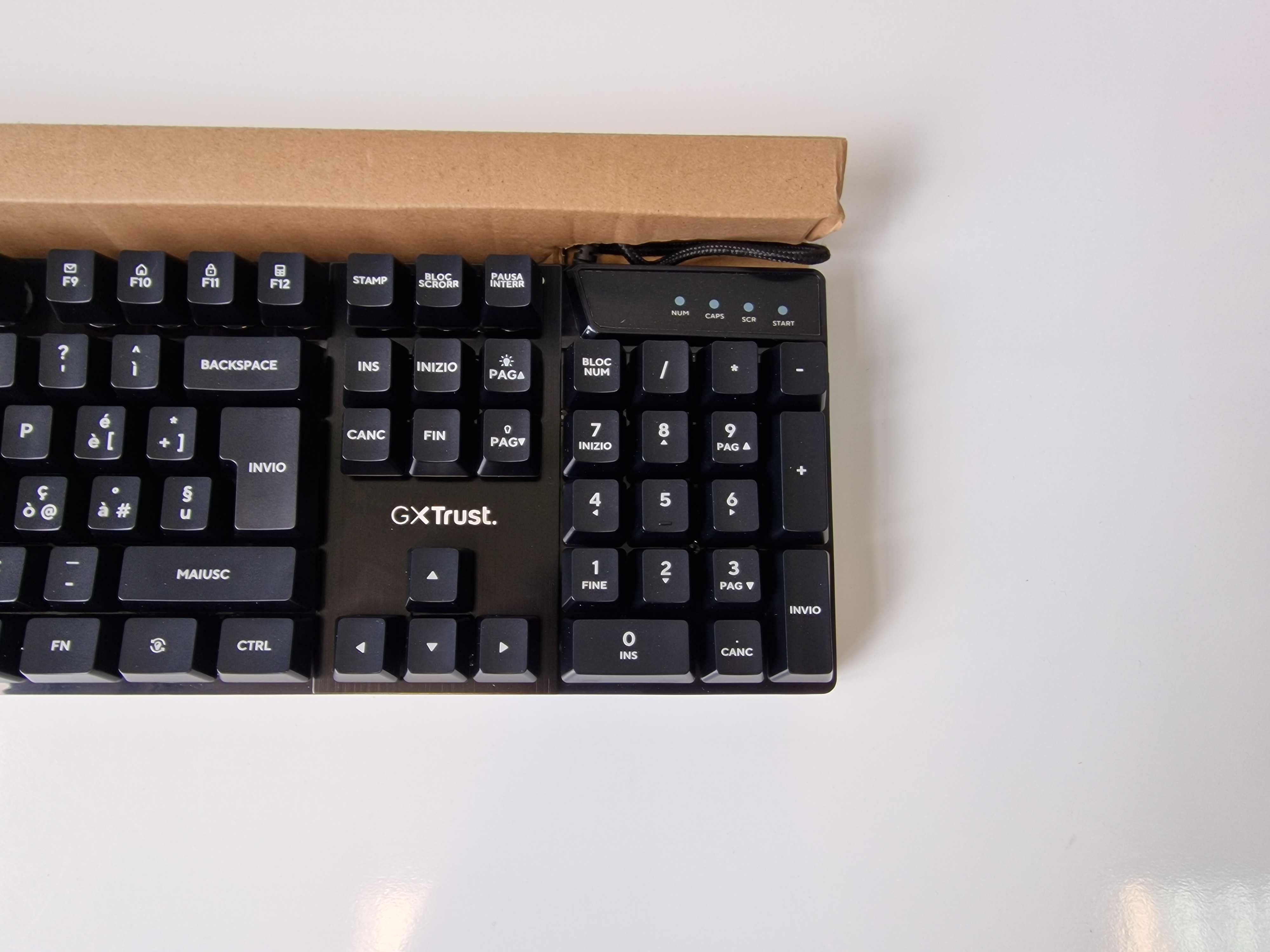 Klawiatura przewodowa Trust Gaming GXT 835 Azor