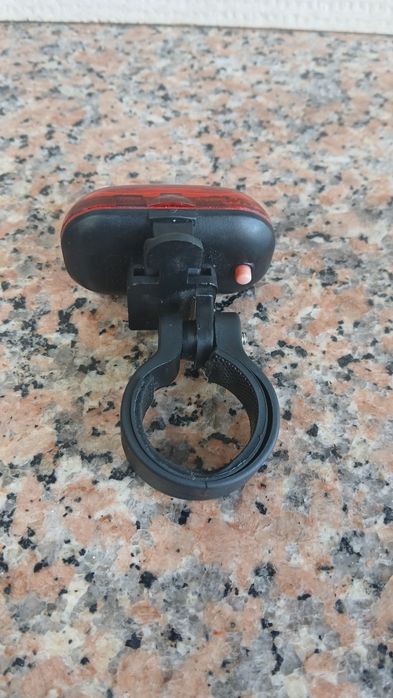 Luz Sinalizadora traseira de bicicleta (nao inclui bateria)
