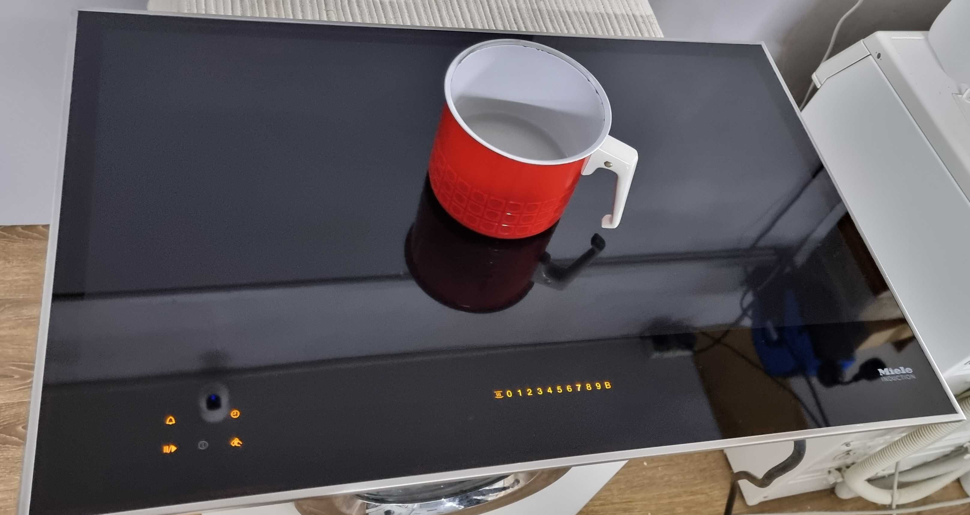 Płyta indukcyjna z ramką Miele KM 7678, Stop&Go, TwinBooster