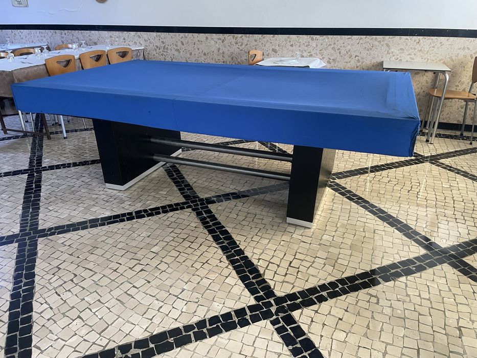 Bilhar Snooker preto linha moderna