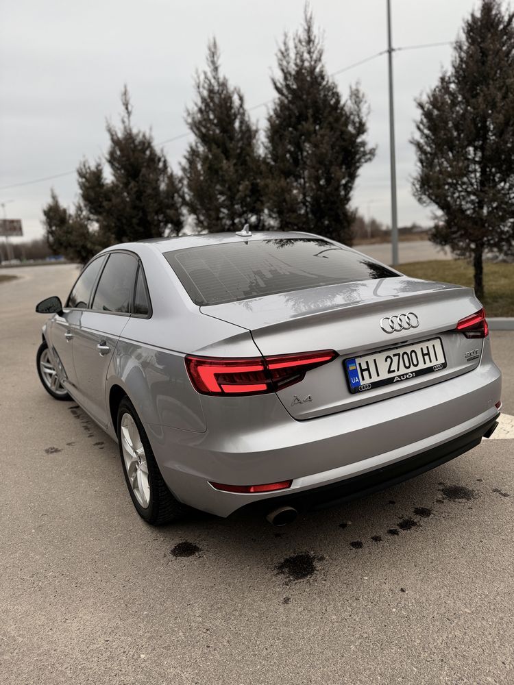 Audi A4 quattro s-line