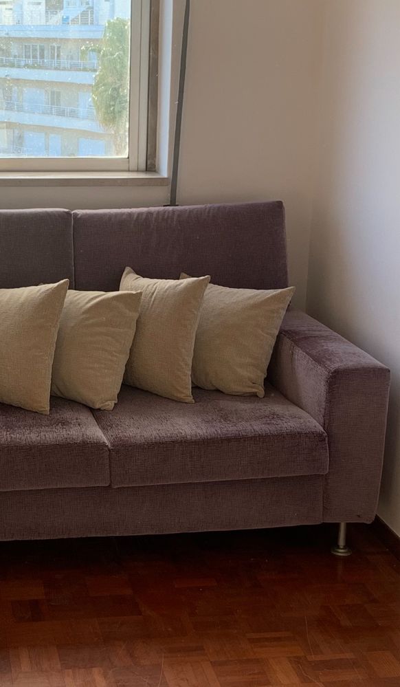 Sofá Chaise Longue – Muito Confortável e em Bom Estado