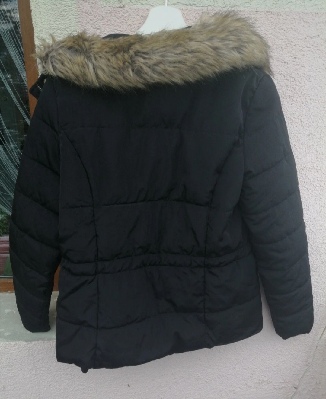 Czarna kurtka wiosenna rozmiar S 36