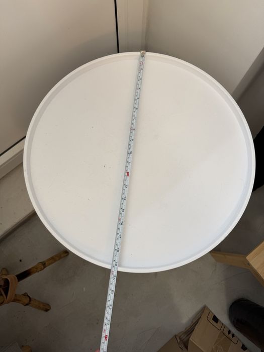 Bialy stolik plastikowy