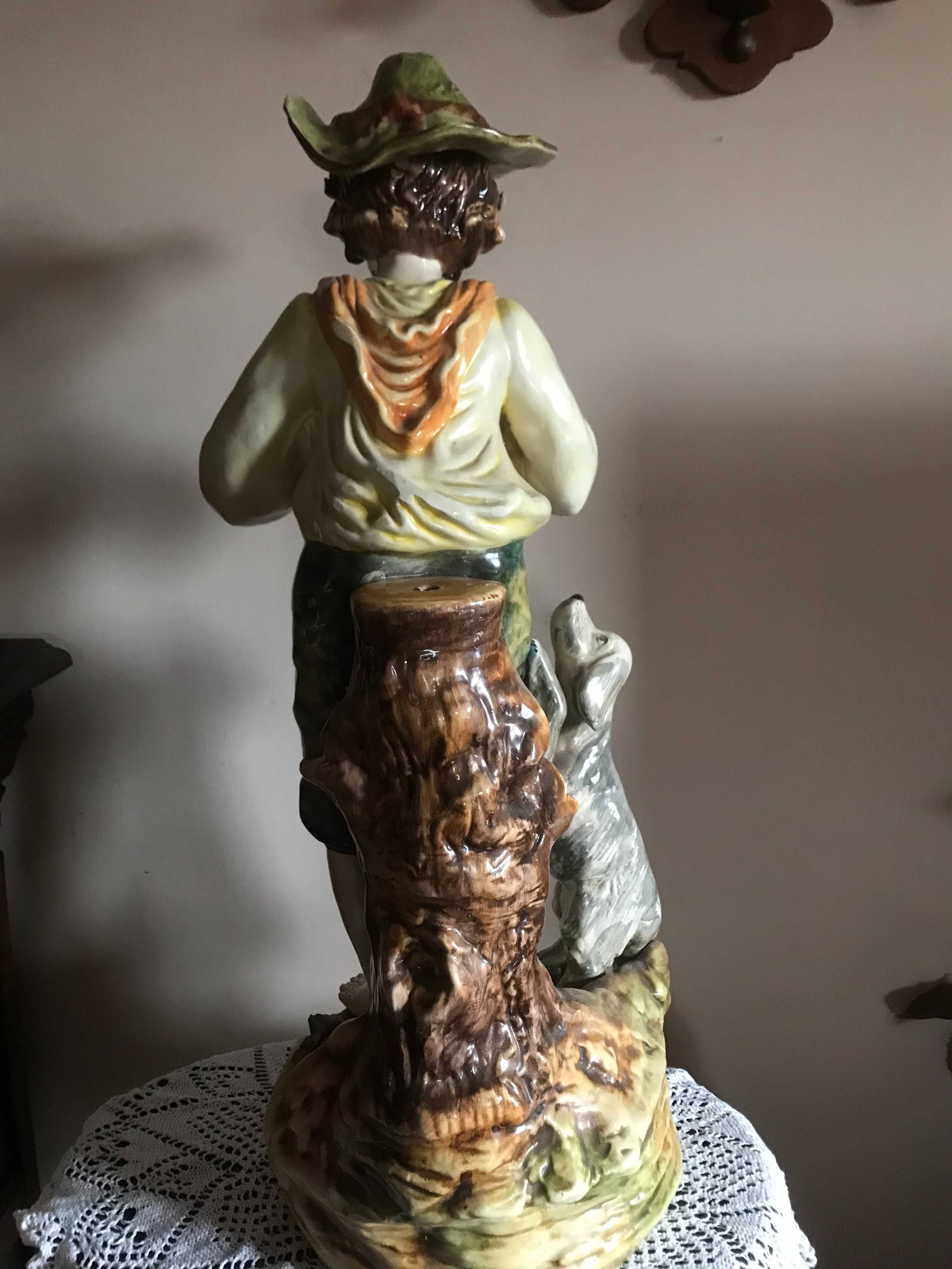 Figura dziewczynki z psem - podstawa do lampy