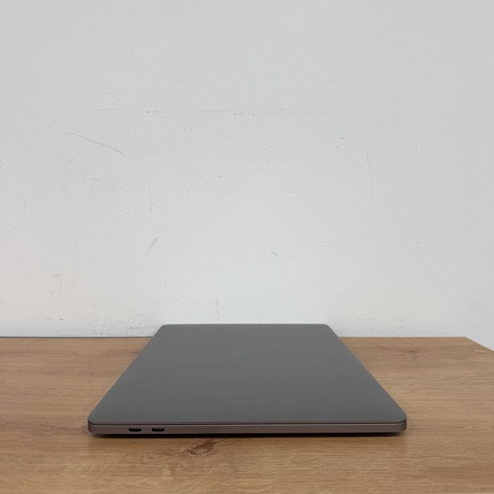 Macbook Pro 2019 TouchBar { i5 | 8gb| 128 ssd} Гарантія .31899SV