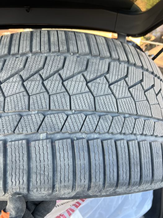 Продам комплект зимової резини  Continental