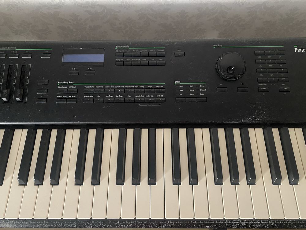 Kurzweil PC88 puanino elektryczne