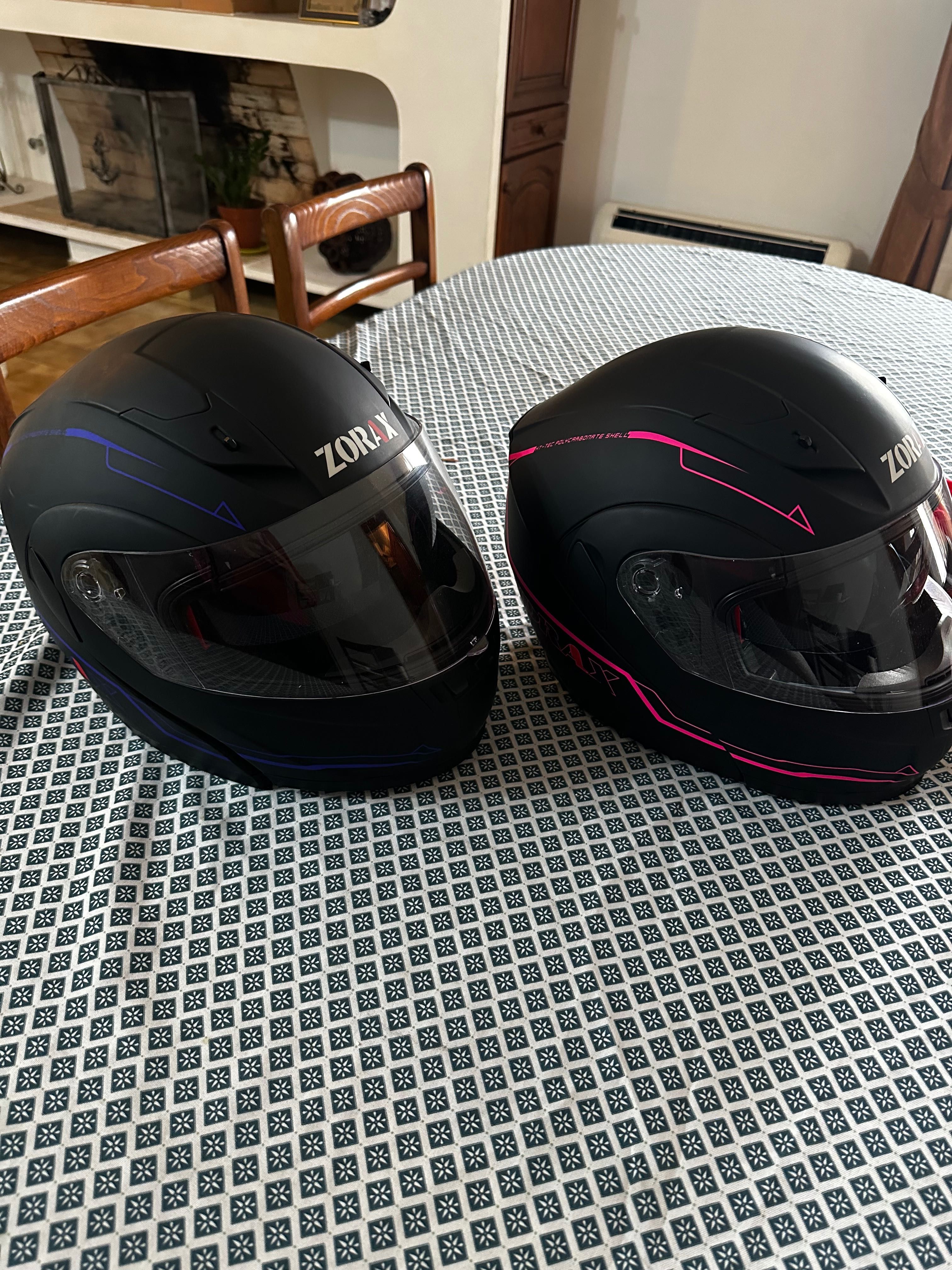 2 Capacetes novos