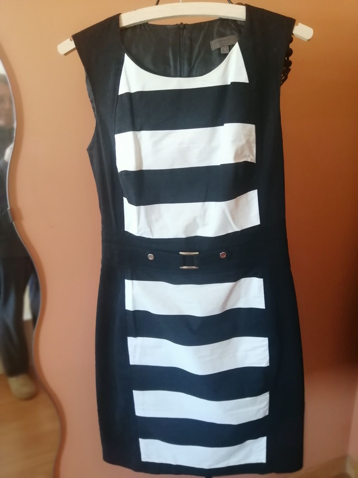 Vestido preto e branco  40 El corte inglês