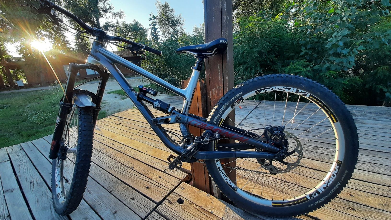 Продам велосипед Commencal Clash