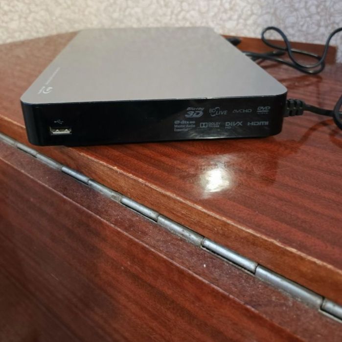 Блюрей програвач Toshiba BDX4400KE