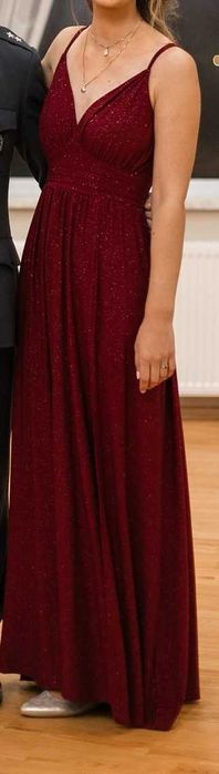 Sukienka na studniówkę