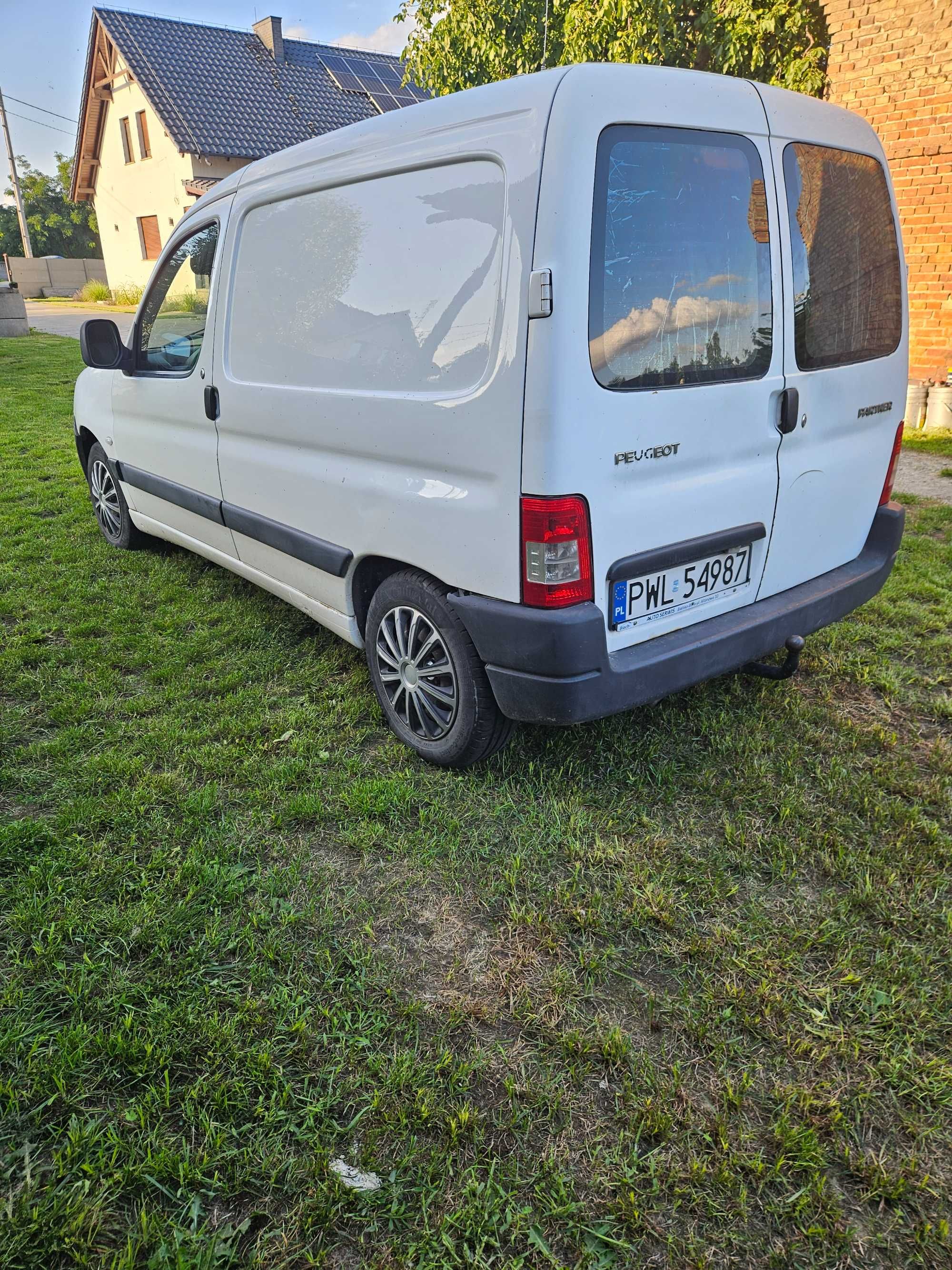 Peugeot partner 1,6  .vat-1 ,zawieszenie AMZ Kutno